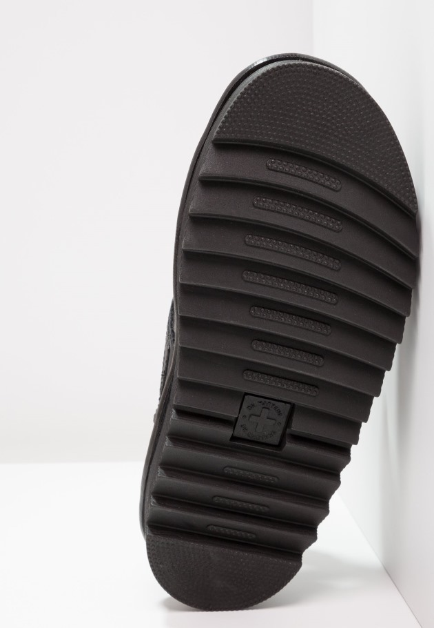 Black Outlet Dr.martens Portugal Voss Plataforma Sandálias Pretas
