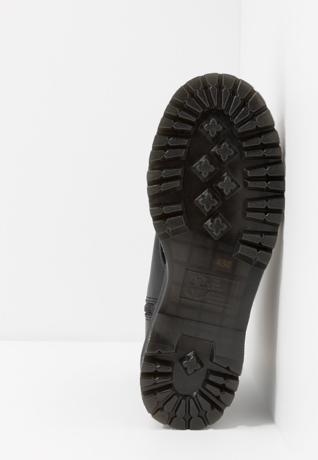 Lisboa Dr.martens Portugal Vegan Jadon Ii Botins Mono Com Atacadores Preto Preto