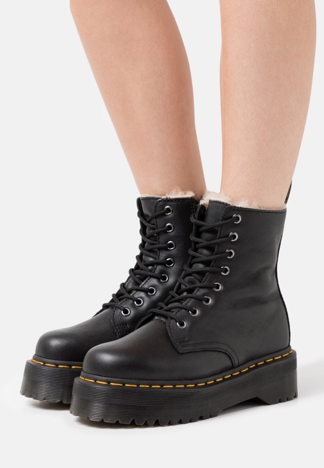 Botins Plataforma Com Forro De Pelo Sintético Preto Lisboa Jadon Dr.martens Portugal Pisa Preta