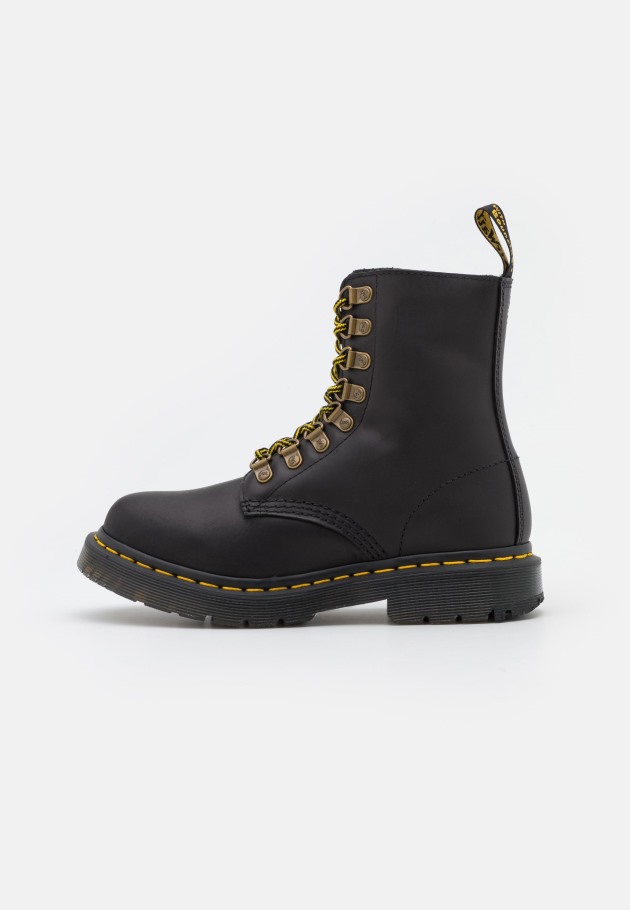 Bota Preta De Inverno Dr.martens Portugal 1460 Pascal Preta