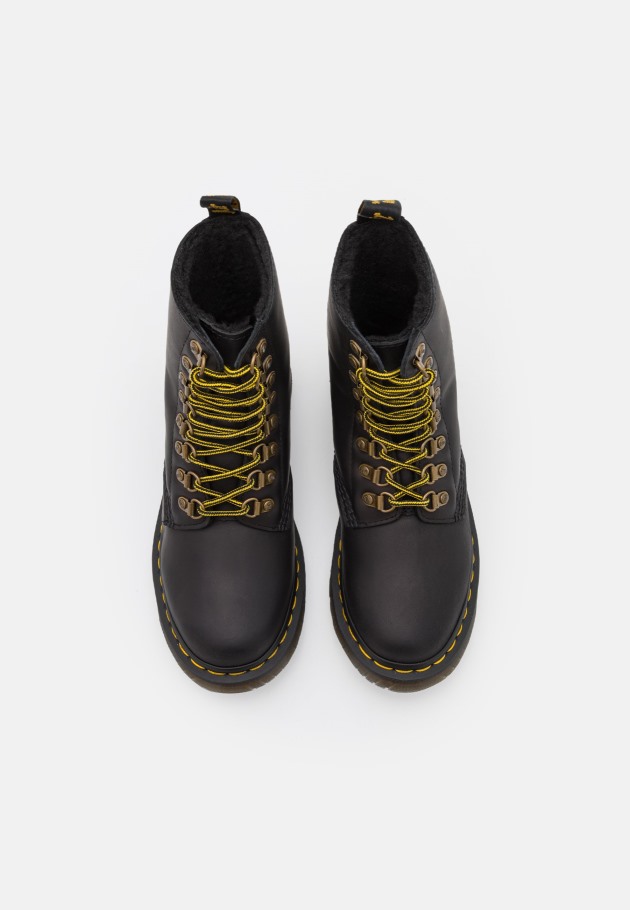 Bota Preta De Inverno Dr.martens Portugal 1460 Pascal Preta