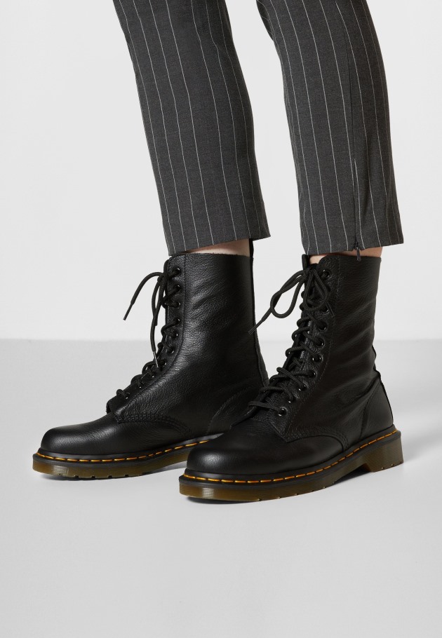 Botins Pretos Dr.martens Portugal 1490 10 Eye Virginia Com Atacadores Lisboa Preto
